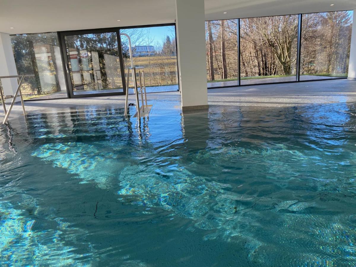 Koenigs Appartement Mit Pool Schluchsee Kültér fotó